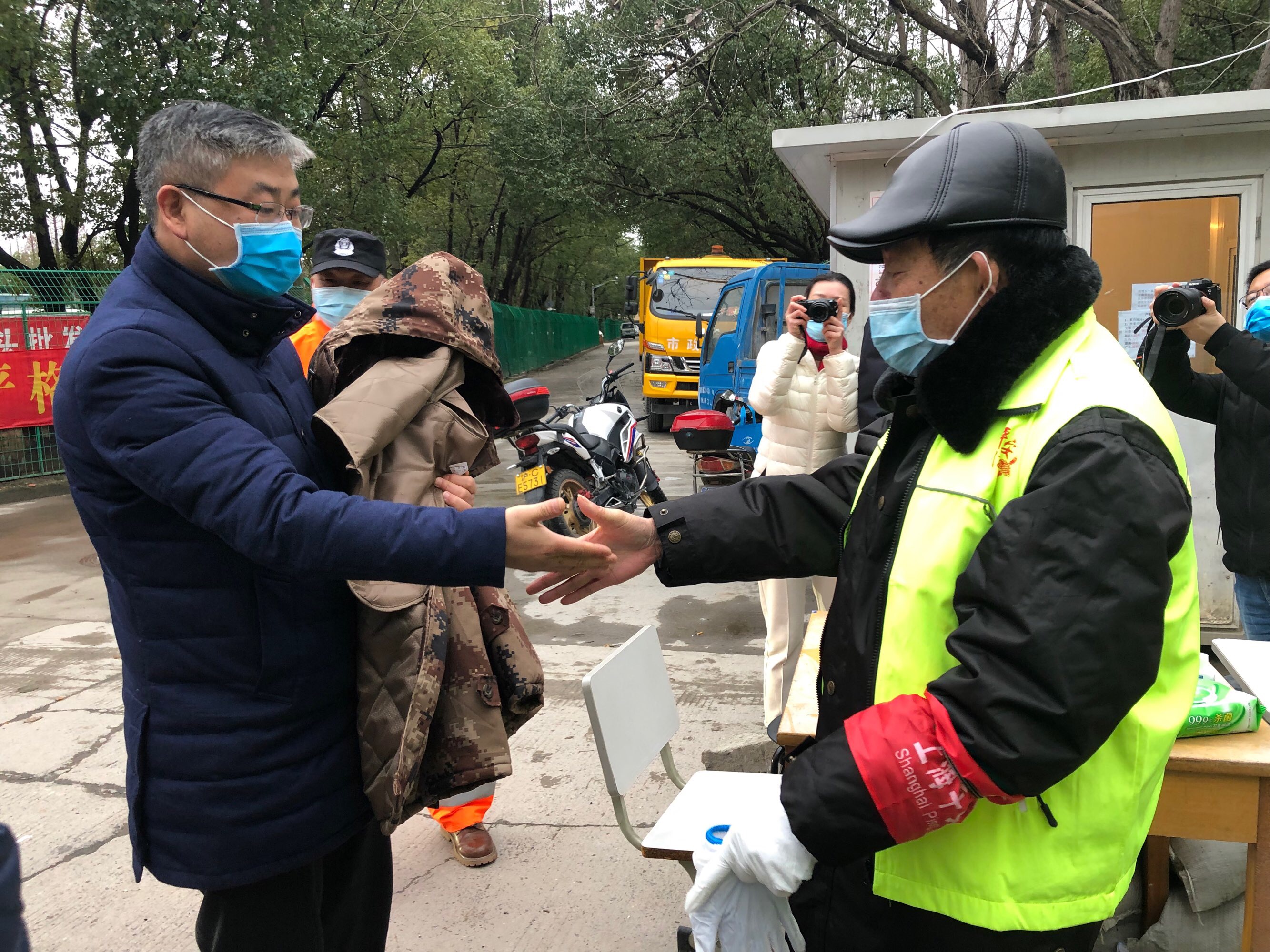 可能處于二力平衡啥意思_下列處于平衡狀態的物體是_處于平衡狀態的杠桿