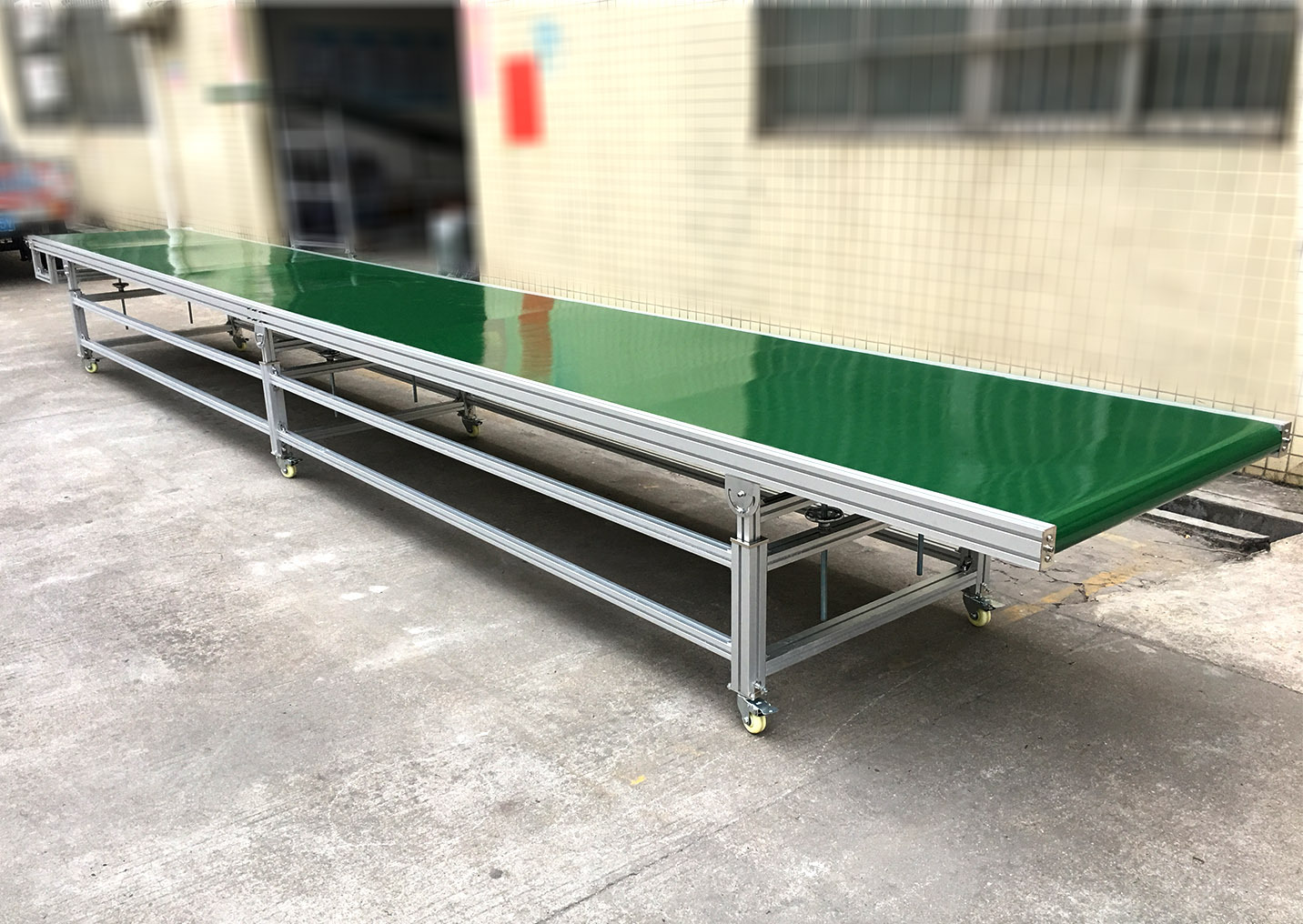 摩擦力矩方向_傳送帶的摩擦力方向_自行車的摩擦方向解析