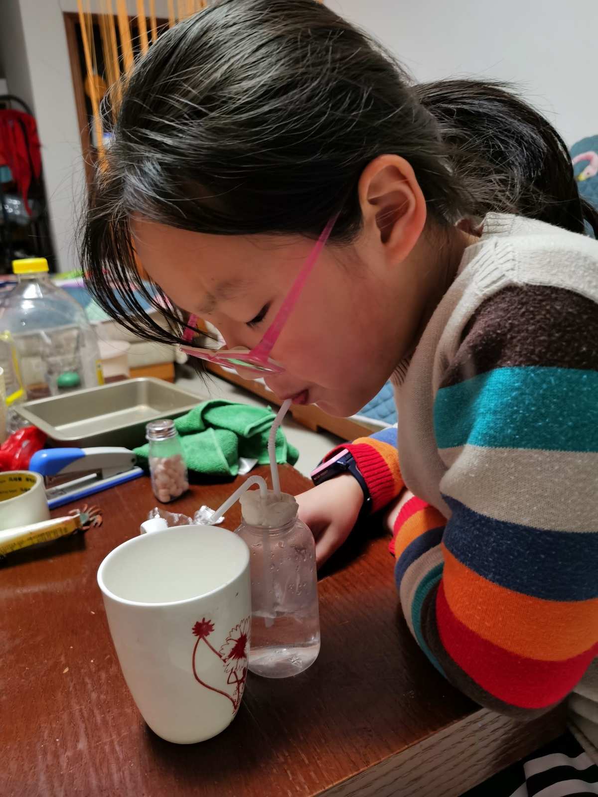 氧氣含量實驗壓強變化_大氣壓的壓強_大氣壓強實驗瓶子噴水原理