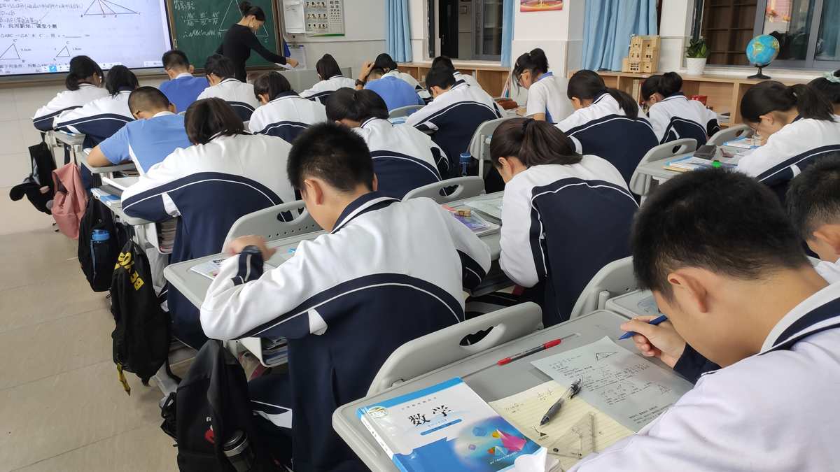 培養高中物理思維的書_突出科學思維培養的中學物理教學_聽那些音樂培養思維