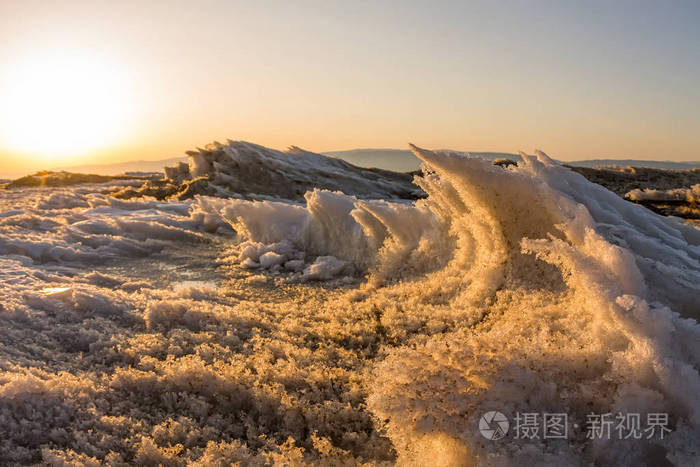 海波的熔化和凝固實驗_熔化和凝固實驗視頻_熔化與凝固