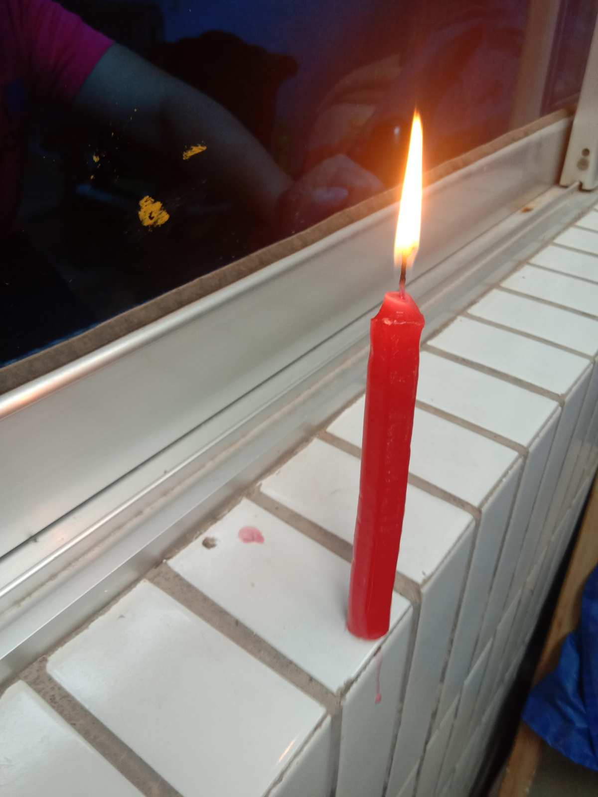 探究平面鏡成像的視頻_探究平面鏡成像特點的實驗視頻_探究平面鏡成像實驗視頻