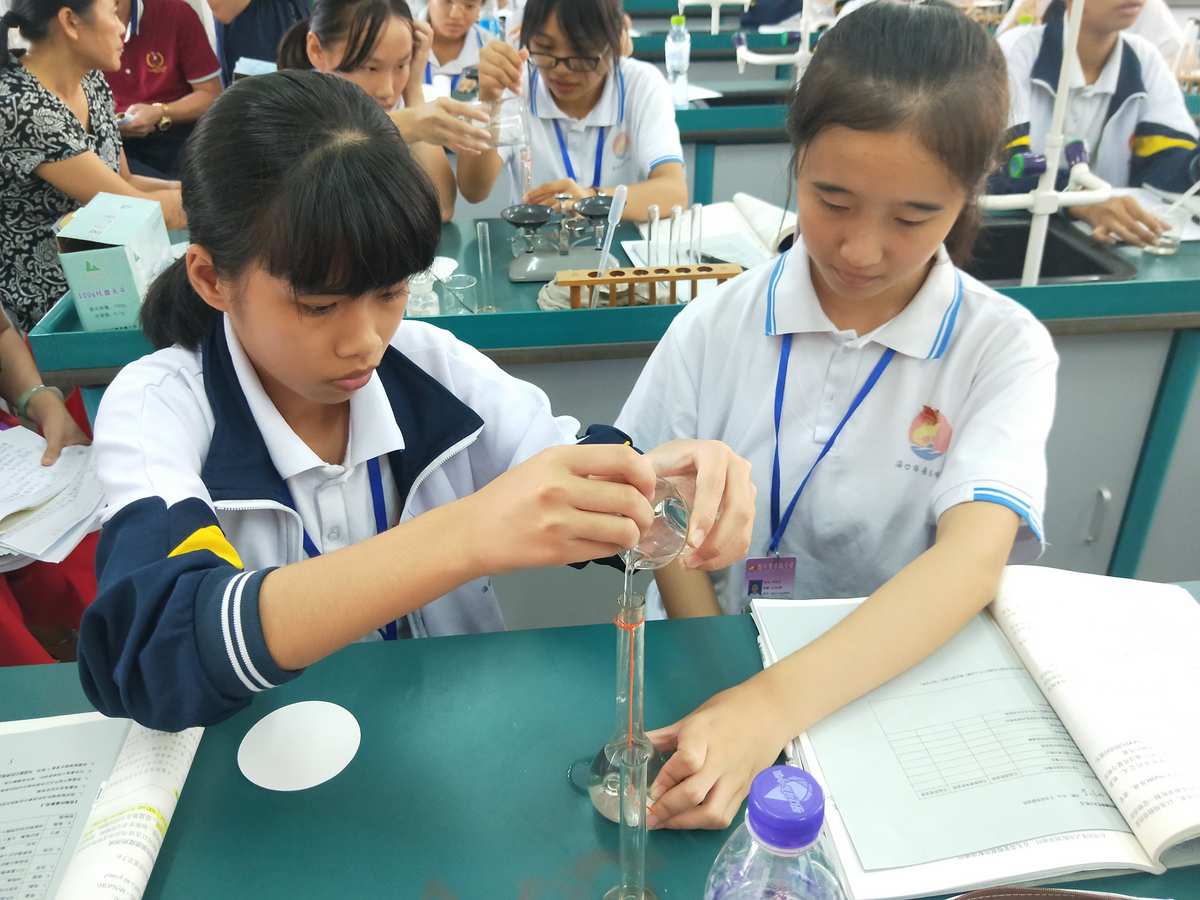 中考平面鏡成像實驗視頻_初中平面鏡成像實驗視頻_中考物理平面鏡成像實驗視頻