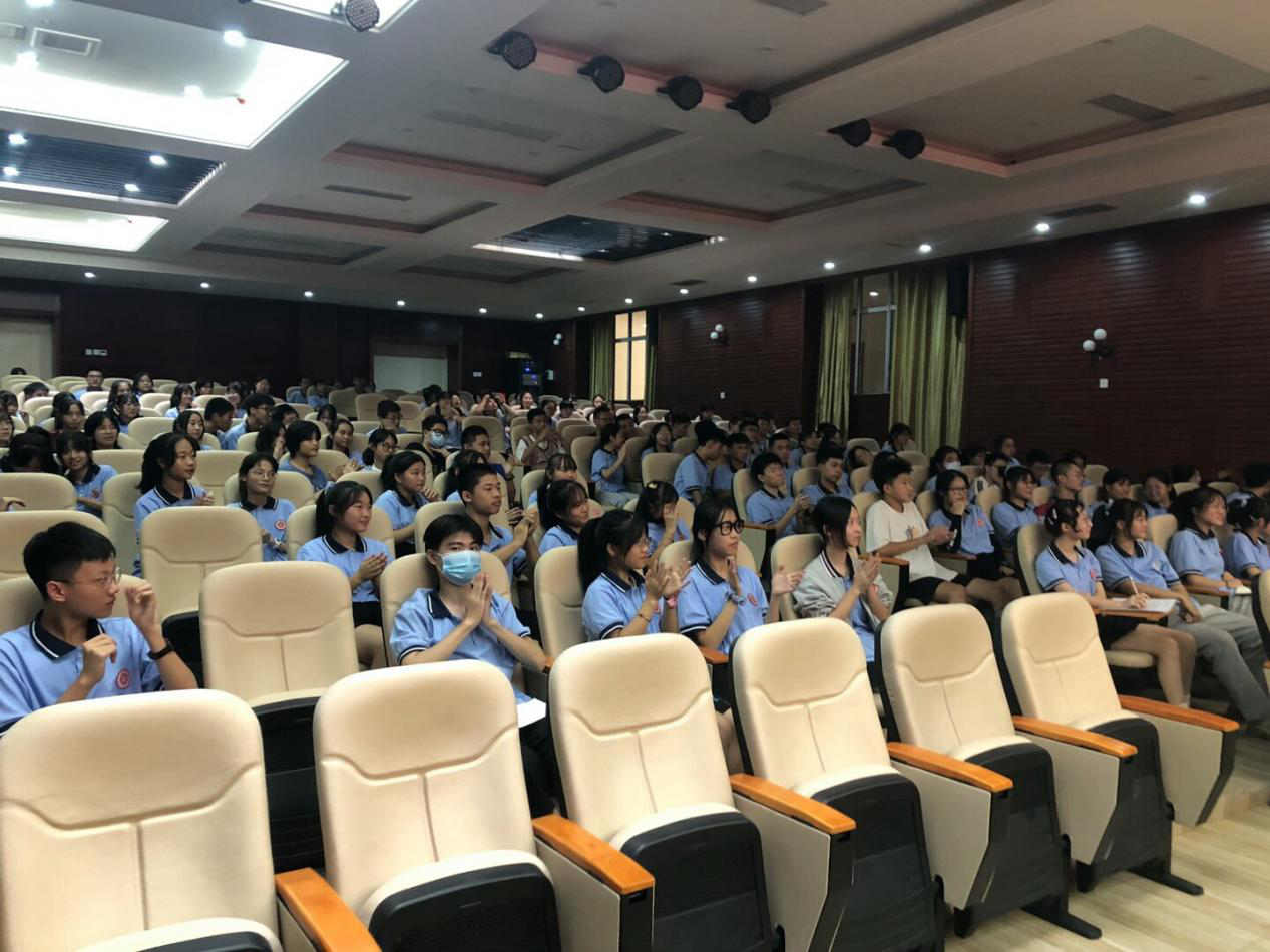 湘潭鳳凰中學為何改中職_湘潭鳳凰中學高中部_湘潭鳳凰中學普通班怎么樣