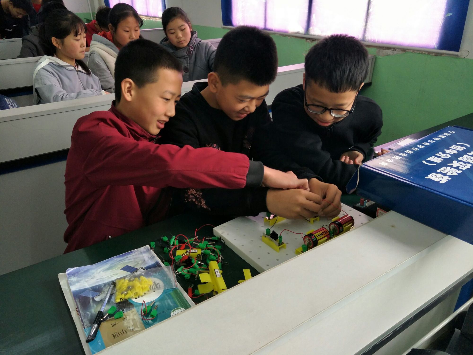 初中物理教學(xué)論文_初中物理教育教學(xué)論文_初中物理教學(xué)論文范文