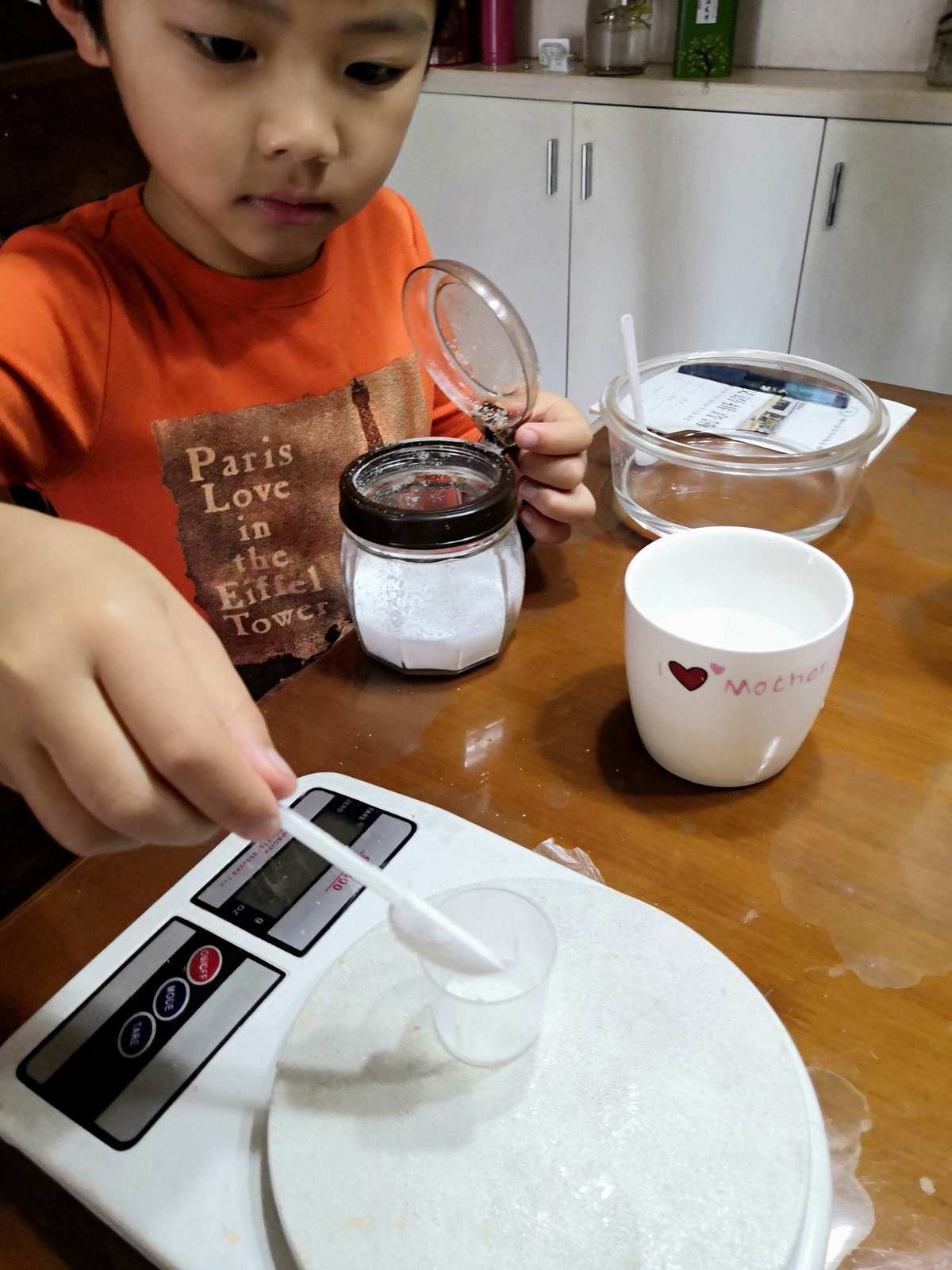 鹽水密度大還是雞蛋密度大_鹽水的密度比雞蛋大_雞蛋的密度和鹽水的密度哪個大