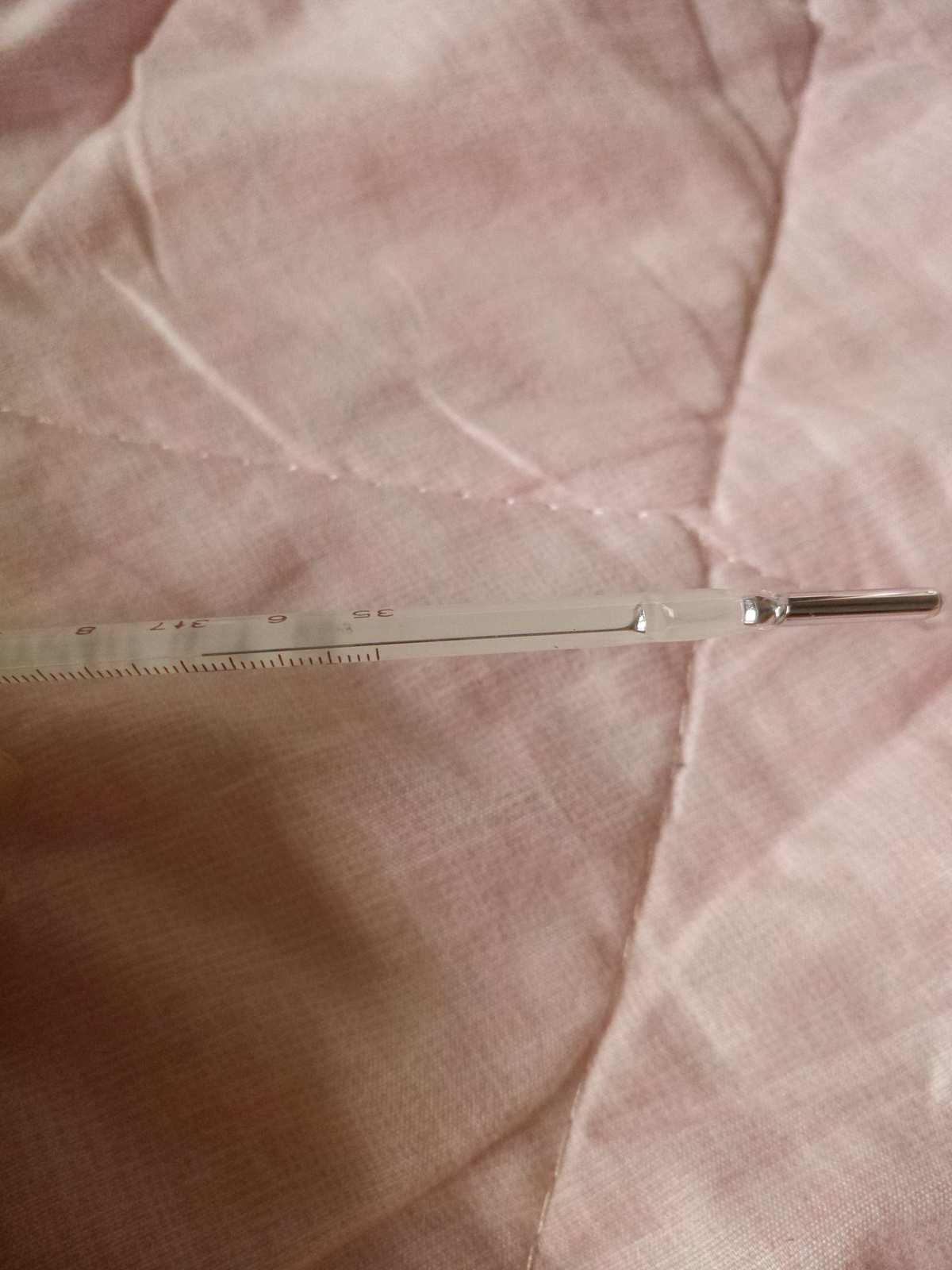 發(fā)燒敷熱毛巾幾分鐘換_陽了發(fā)燒物理降溫用熱毛巾敷還是涼的呢_嬰兒用熱毛巾敷屁股