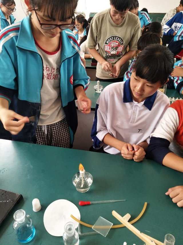 初中物理實驗改進(jìn)案例_初中物理改進(jìn)實驗方法_初中生物實驗改進(jìn)案例