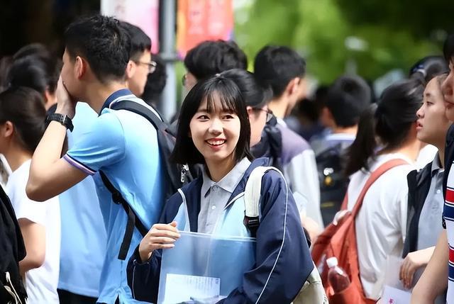 全國中學生物理競賽報名條件_全國中學生物理競賽含金量_全國中學生物理競賽報名要求