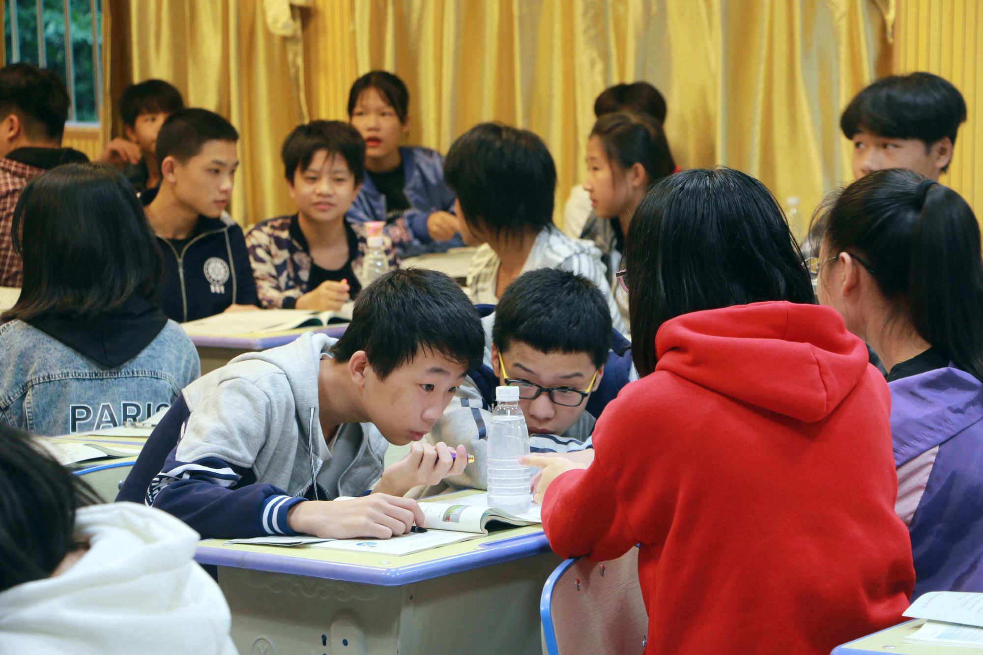 光沿直線傳播評課語_直線運動評課_光的直線傳播評課稿優質