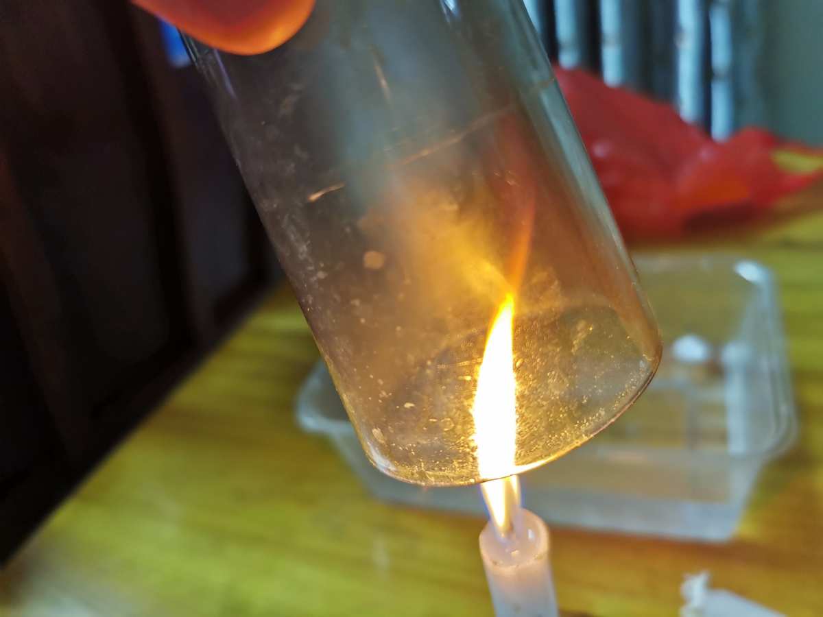 物理實驗舞動的蠟燭_蠟燭物理小實驗_蠟燭舞蹈動作