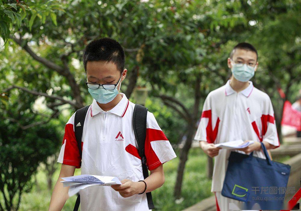 滿分物理高考分數是多少_高考物理滿分率_高考物理滿分多少分