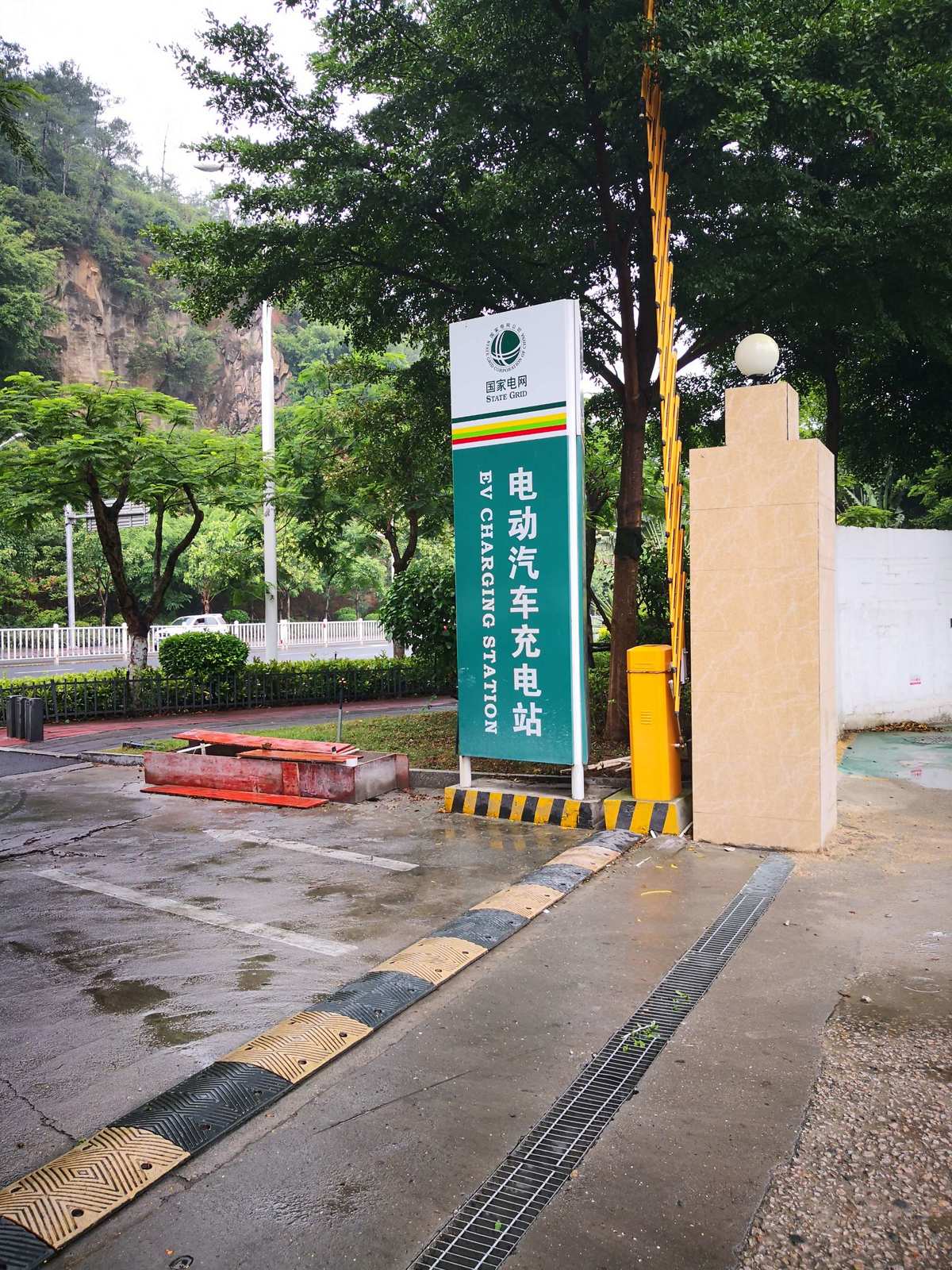 電動車電流過大就斷電_電動車電流過載怎么解決_電動車電流一大就斷電