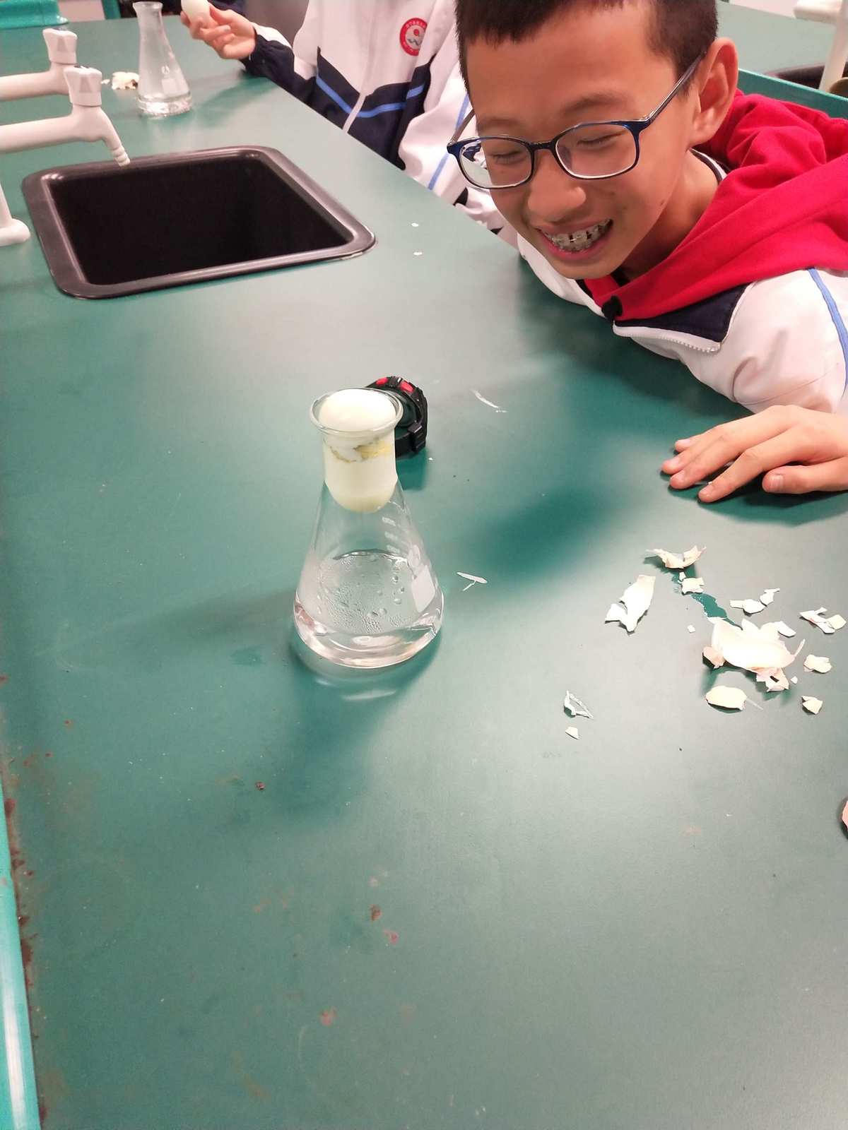 大氣連通器壓強多少_大氣壓強和連通器液體壓強_大氣壓強和連通器