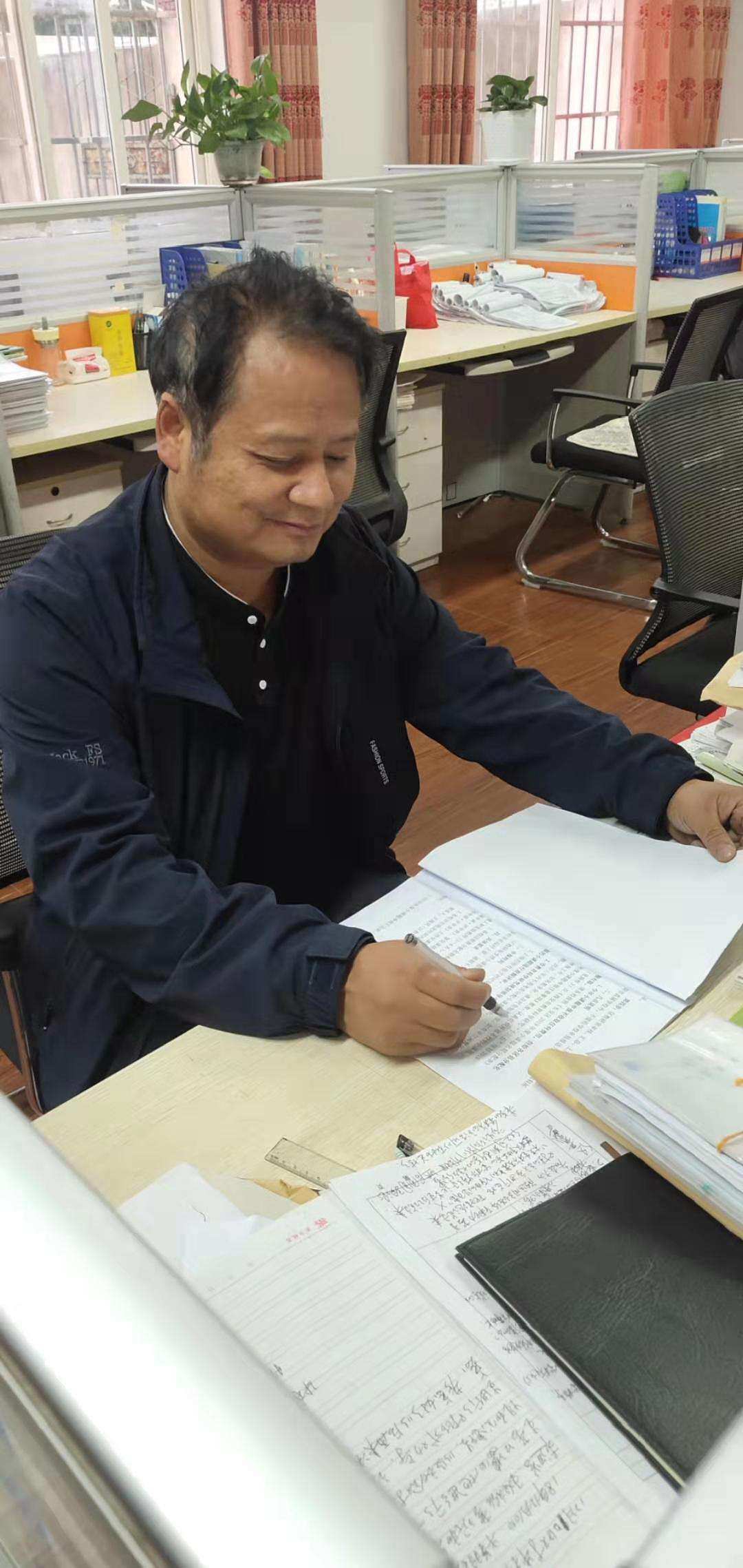 如何評物理課_物理評課稿萬能模板_物理評課用語