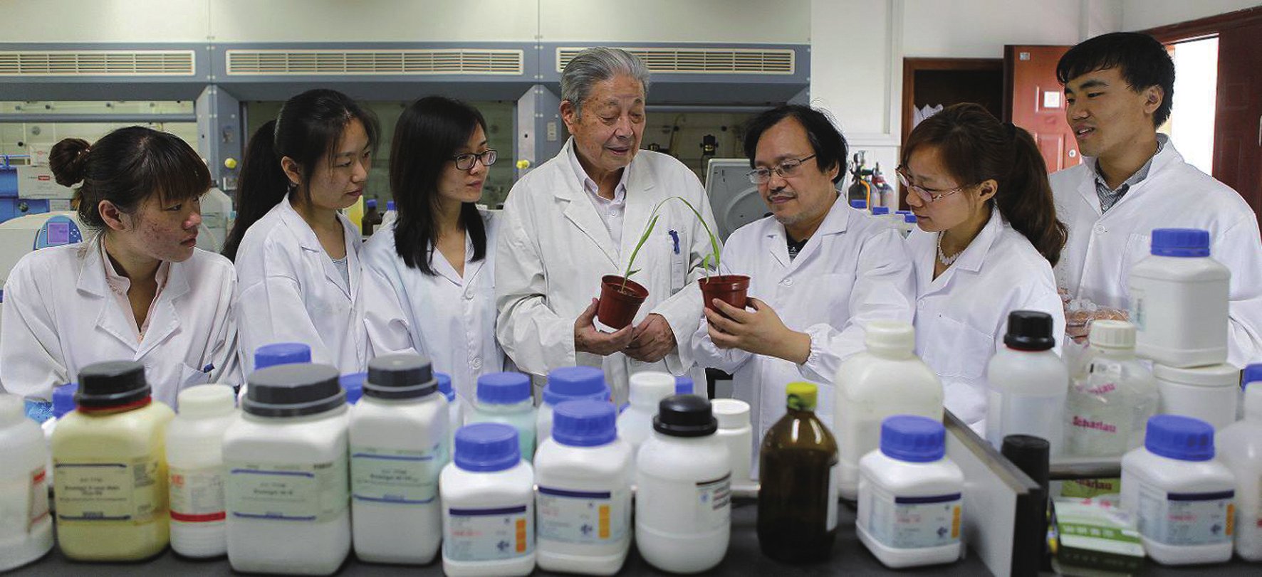 蘭州去向物理就業(yè)系大學(xué)有哪些_蘭州大學(xué)物理專業(yè)就業(yè)_蘭州大學(xué)物理系就業(yè)去向