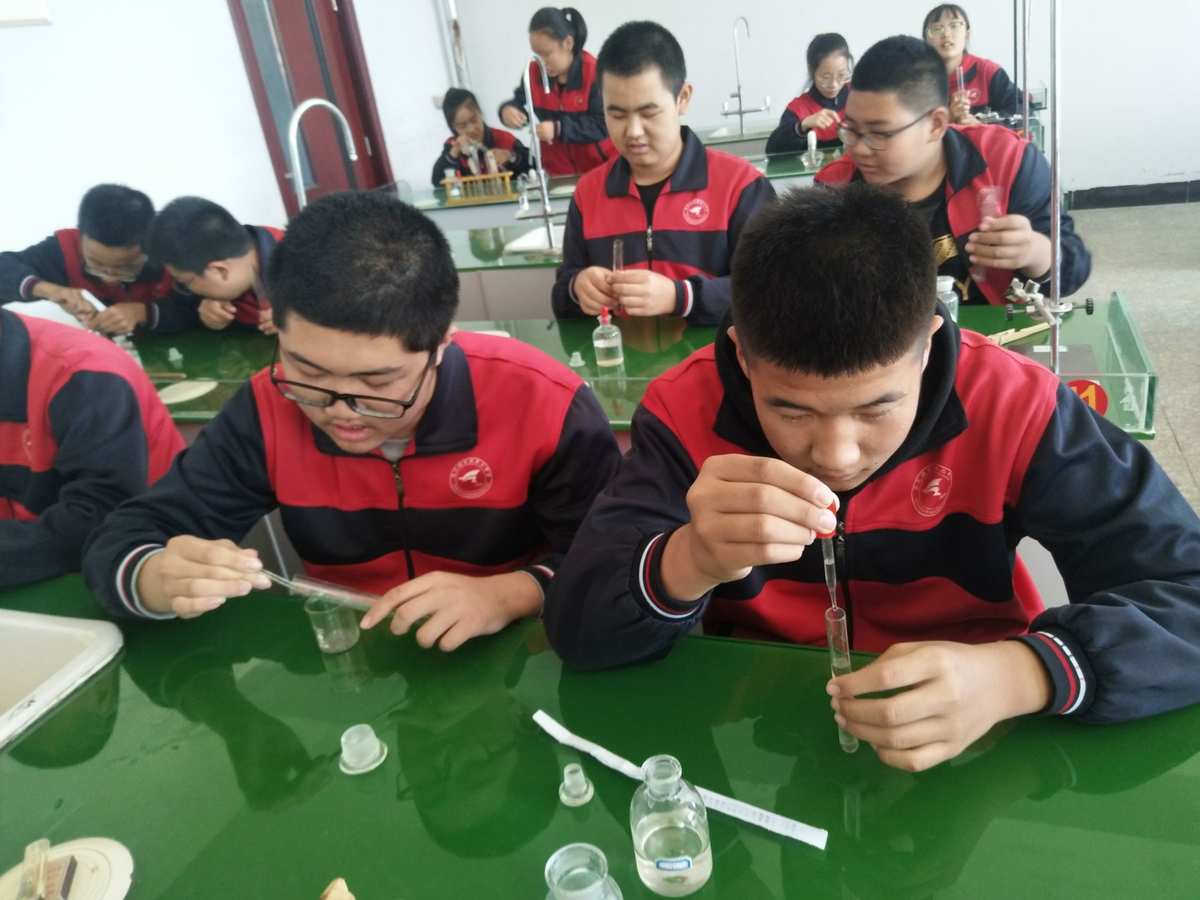 八年級物理實驗視頻_小學物理實驗視頻_物理做實驗視頻