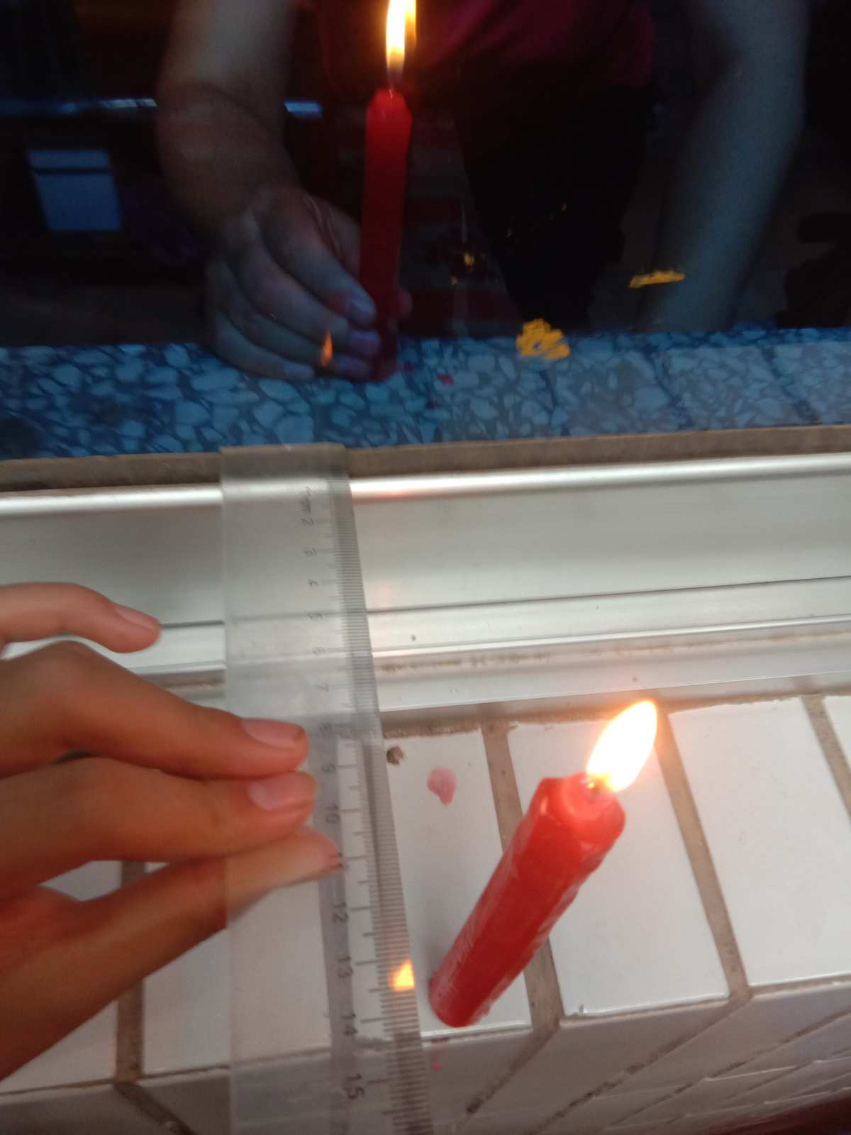 探究平面鏡成像特點的實驗考點_初中探究平面鏡成像的特點_探究平面鏡成像特點題