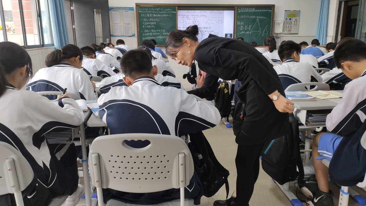 八年級光現(xiàn)象教案_回聲現(xiàn)象教案_九年級磁現(xiàn)象磁場教案