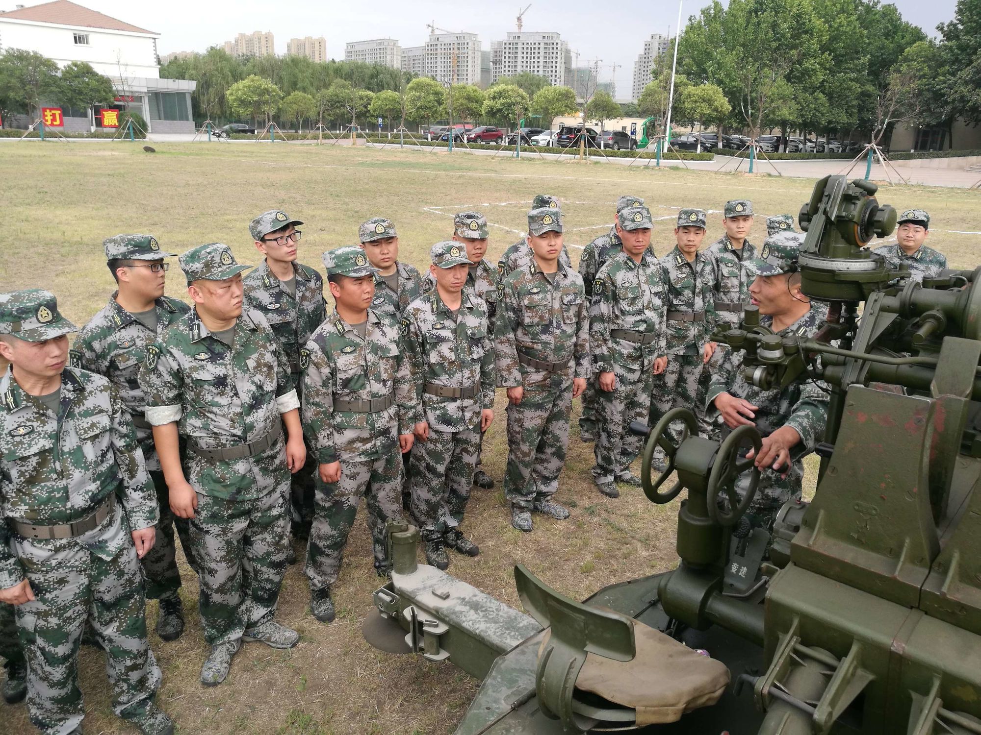 陸軍炮兵防空兵學院錄取分_陸軍炮兵防空兵學院分數(shù)線_陸軍炮兵防空兵學院分數(shù)線