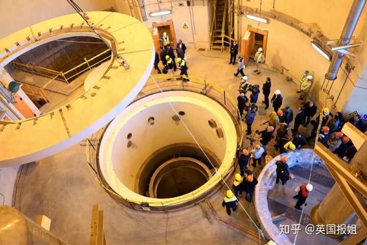 物理學家被刺殺