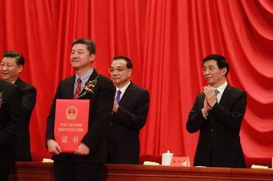 在美國的物理學(xué)家