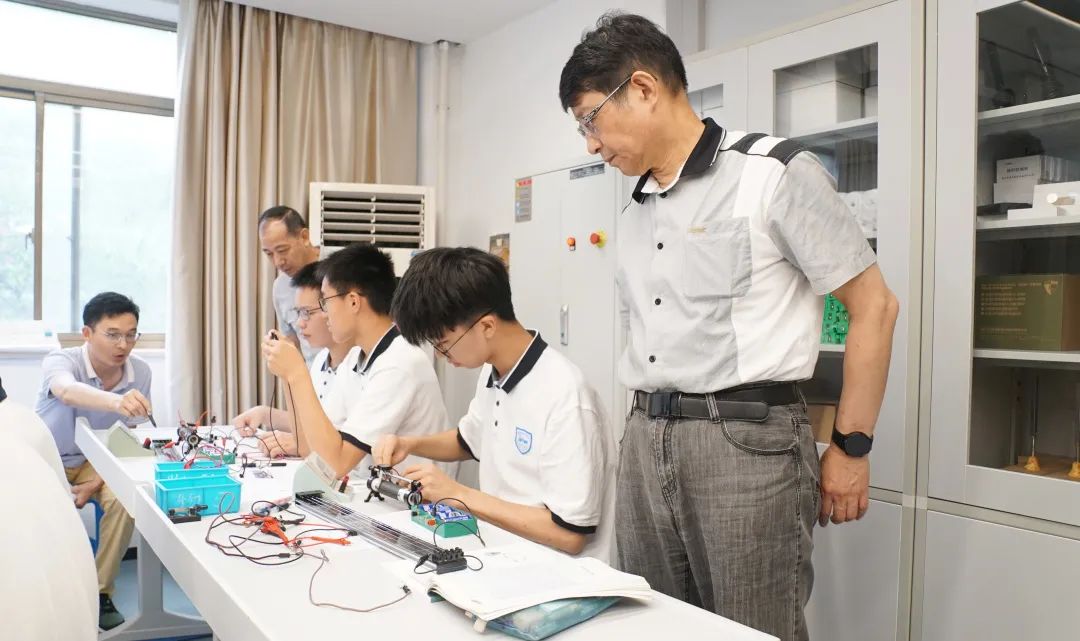 反沖運動 火箭