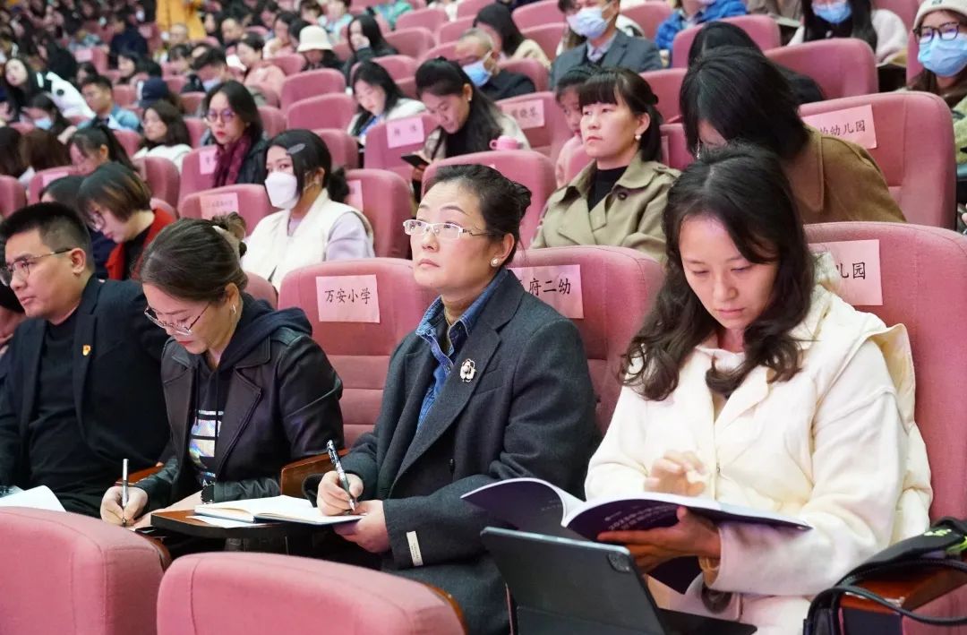 高中物理導(dǎo)入情景課題申報(bào)