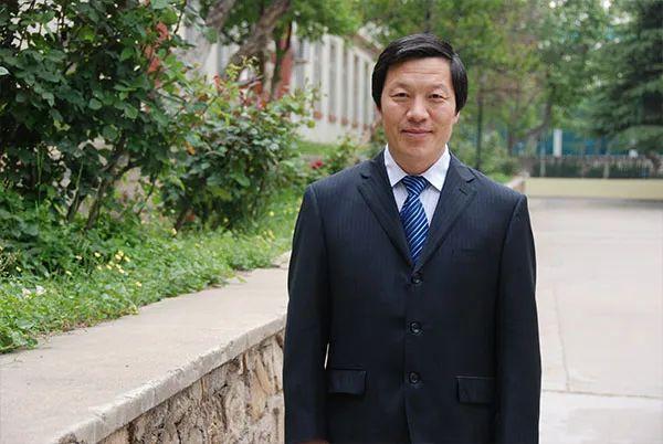 高中物理有多少本書