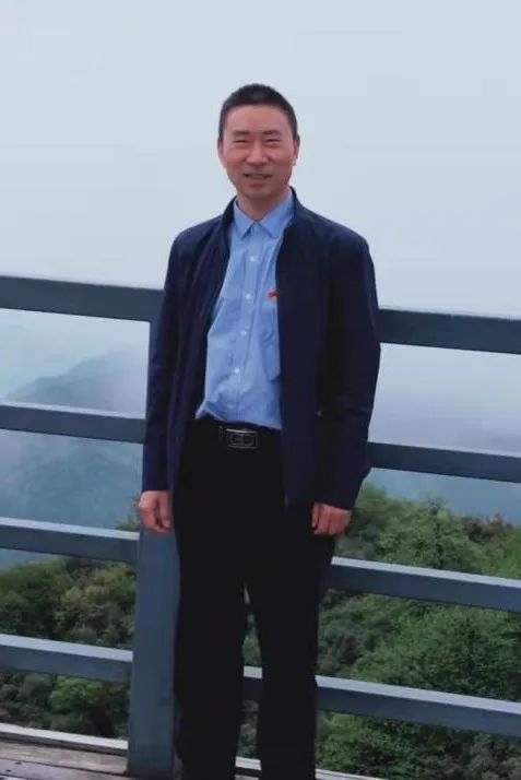 初中物理教師簡歷