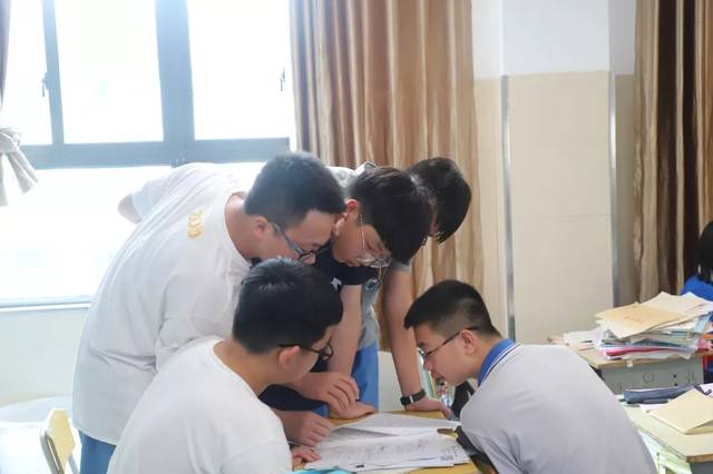 南雅高中物理老師