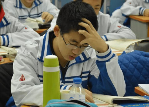 高中物理教師資格證難考嗎