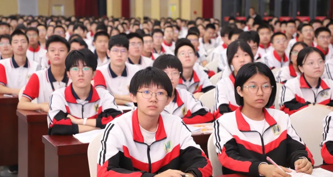 物理史實初中