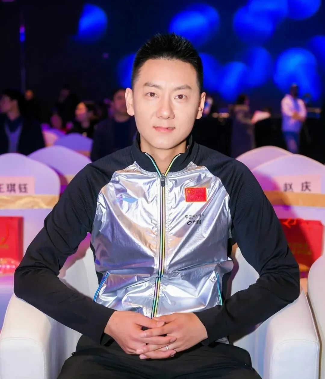 三峽藝術高中物理