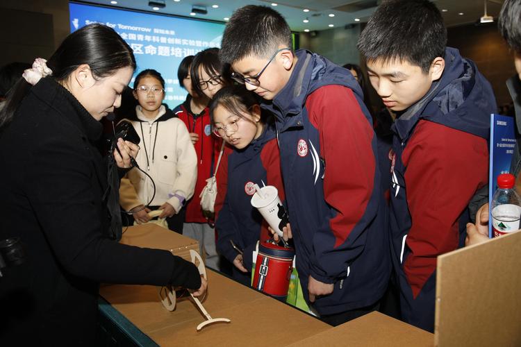 初中物理實(shí)驗(yàn)實(shí)驗(yàn)報(bào)告